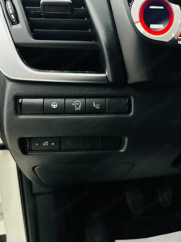 NISSAN Qashqai 2021 — imagine 13