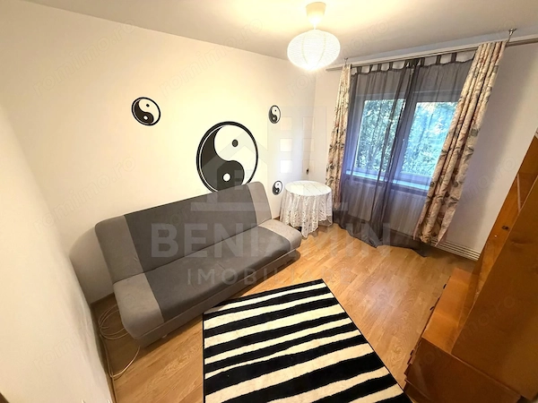 3 camere decomandat cu 2 bai Rovine etajul 3 centrala termica 72mp — fotografia 3