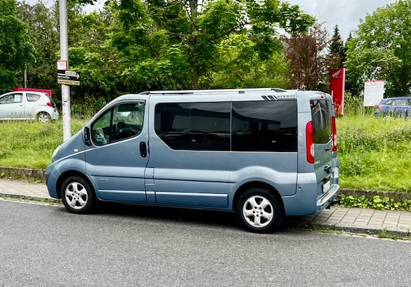 RENAULT Trafic