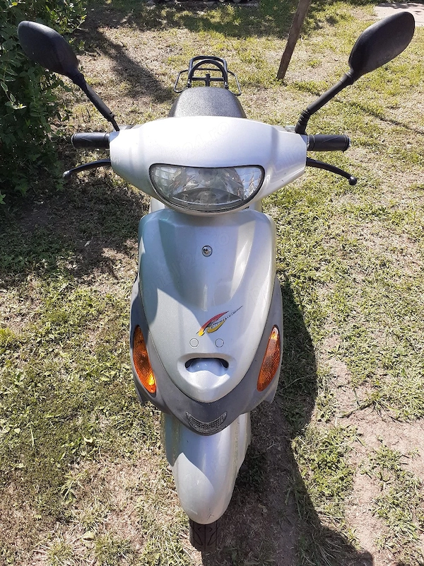 vand scuter 49cc 4 timpi adus din germania