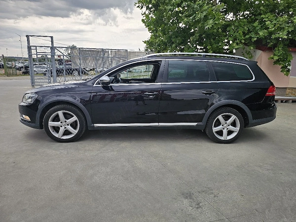 VOLKSWAGEN Passat Alltrack 2013 — imagine 3