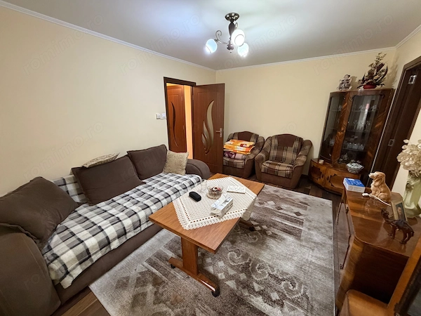 Apartament 2 camere, parter - zona Cetate — fotografia 3