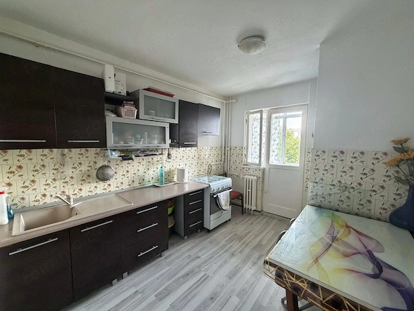 Apartament 3 camere, decomandat, confort 1, 65 mp + balcon 7 mp, etaj 3, Republicii - 8 Martie — fotografia 3
