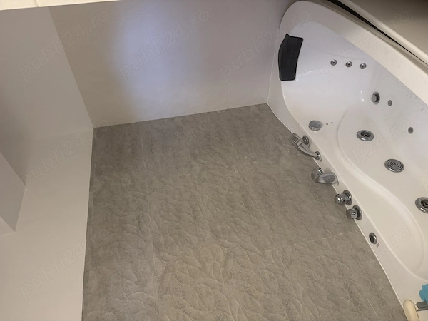 3 camere aviației , 127mp utili +boxa 5mp + parcare — fotografia 3