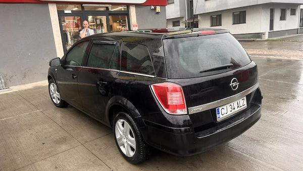 OPEL Astra 2010 — imagine 9