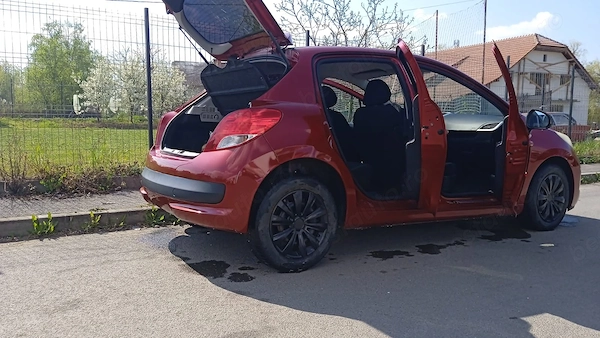 PEUGEOT 207 2010 — imagine 7