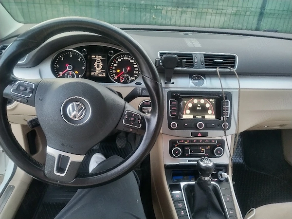 VOLKSWAGEN Passat 2011 — imagine 2