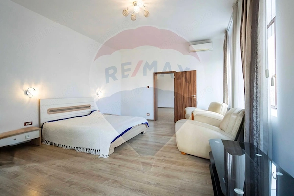 Apartament cu 2 camere de vânzare central pe str. Evreilor Deportați — fotografia 2