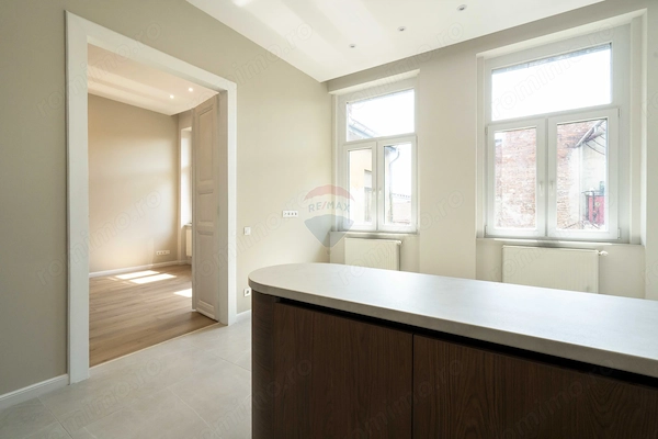 Apartament cu 3 camere de vânzare ultracentral str. Vasile Alecsandri — fotografia 3