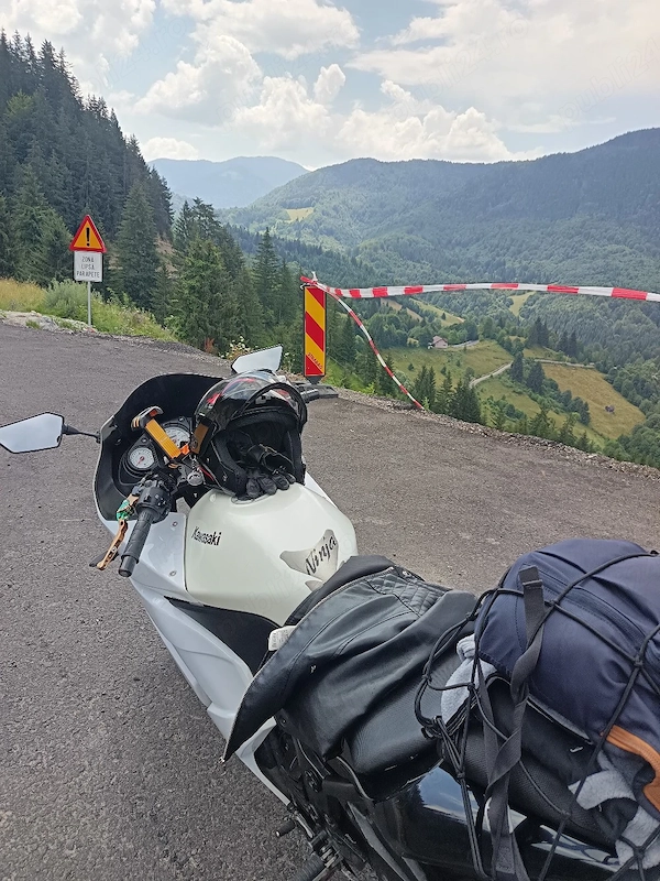 Se vinde Kawasaki Ninja 250 r