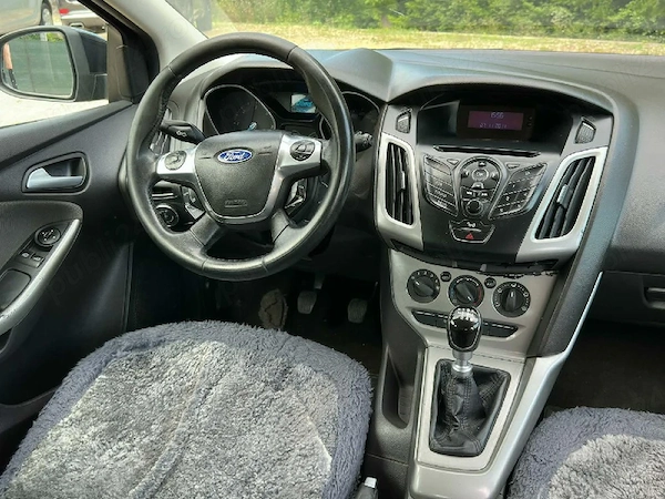 FORD Focus 2012 — imagine 5