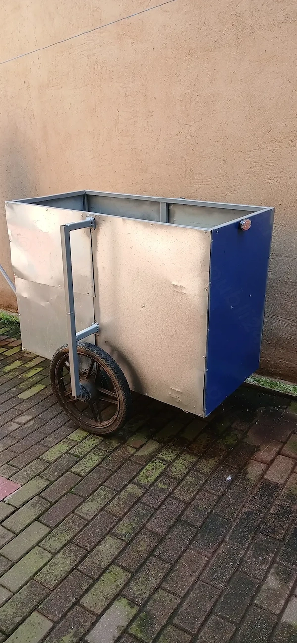 Remorca moto scooter . Moped .