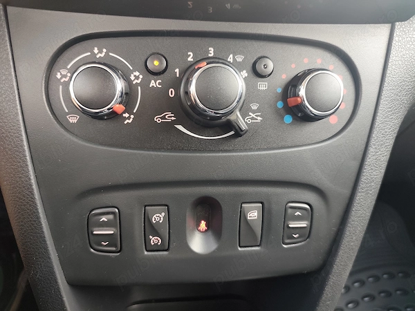 DACIA Sandero Stepway 2014 — imagine 9