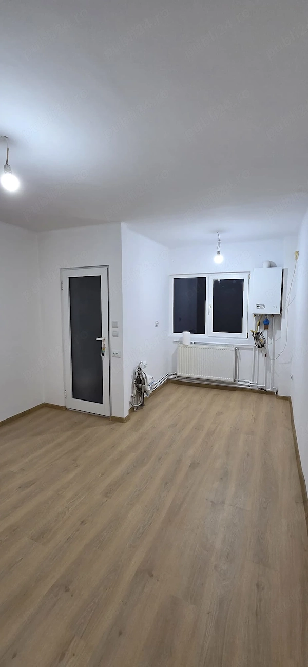 vand apartament , garsoniera renovata zona aradului — fotografia 3