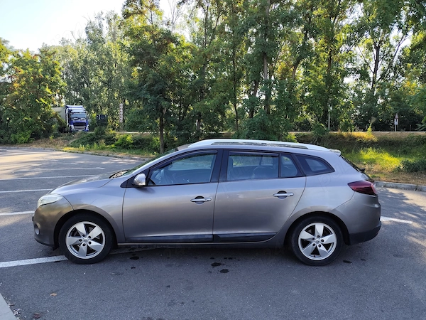 RENAULT Megane