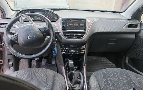 PEUGEOT 2008 2015 — imagine 2