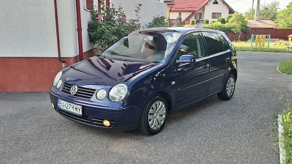 VOLKSWAGEN Polo