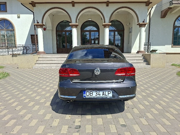 VOLKSWAGEN Passat 2012 — imagine 8