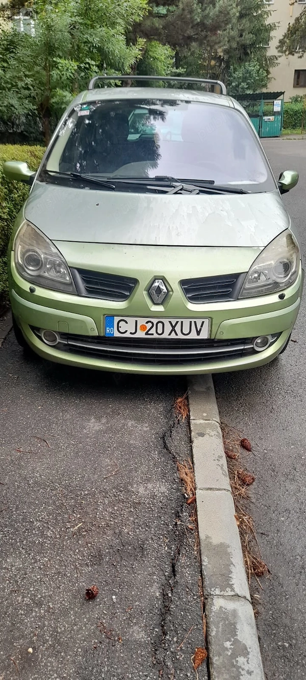 RENAULT Scenic