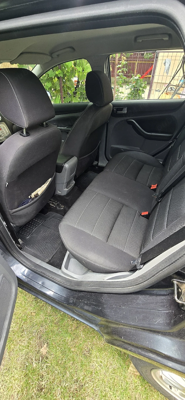 FORD Focus 2010 — imagine 3