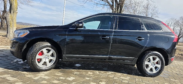 VOLVO XC60 2011 — imagine 5