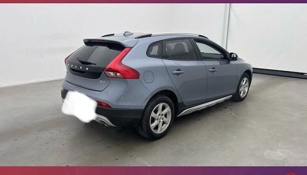 VOLVO V40 Cross Country