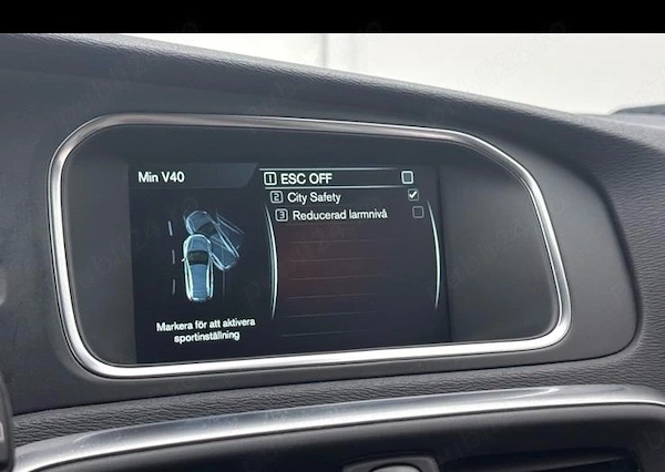 VOLVO V40 Cross Country 2017 — imagine 8