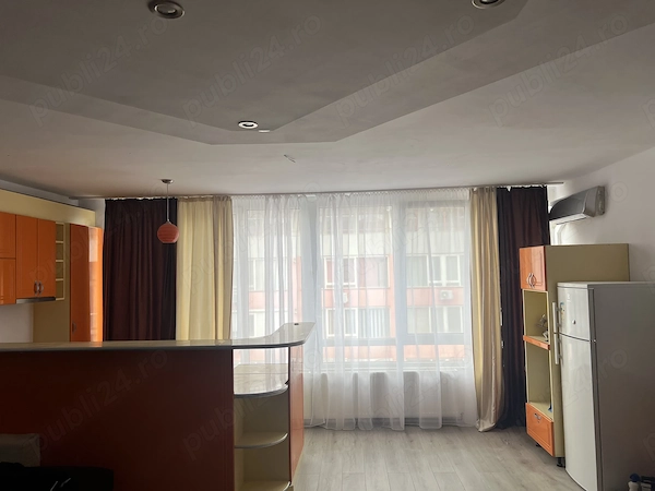 Inchiriez 3 camere,100 mp,Penthouse, et.4-5, Ared R1 UTA — fotografia 2
