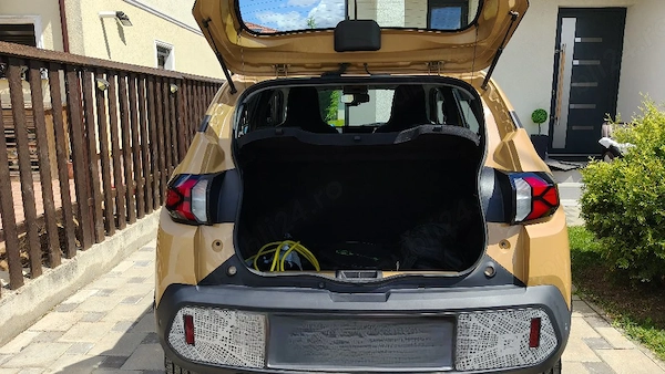 DACIA Spring 2024 — imagine 7