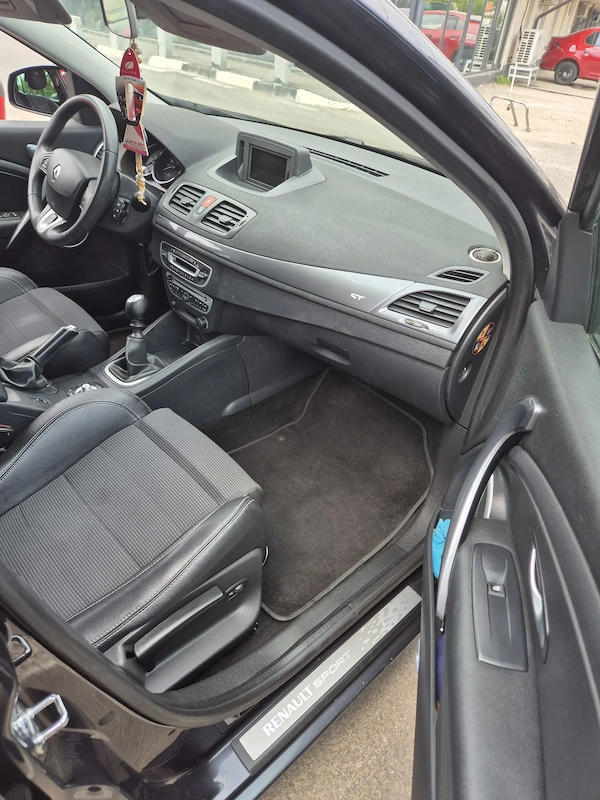 RENAULT Megane 2011 — imagine 2