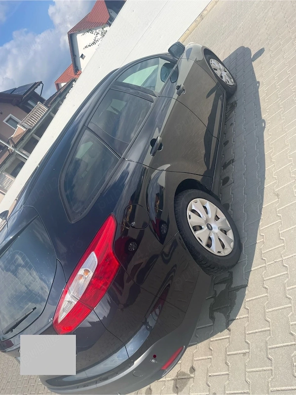 FORD Focus 2014 — imagine 8