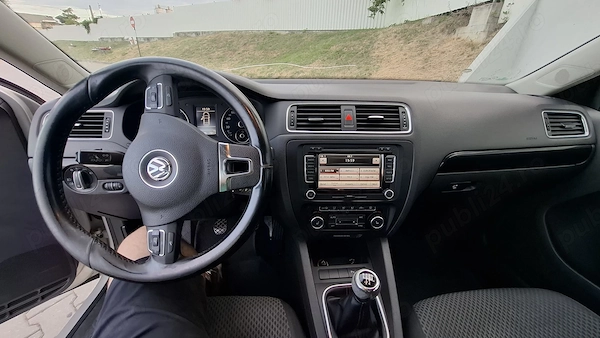 VOLKSWAGEN Jetta 2011 — imagine 7
