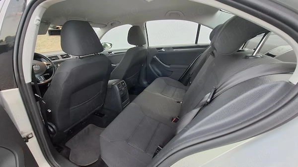 VOLKSWAGEN Jetta 2011 — imagine 9