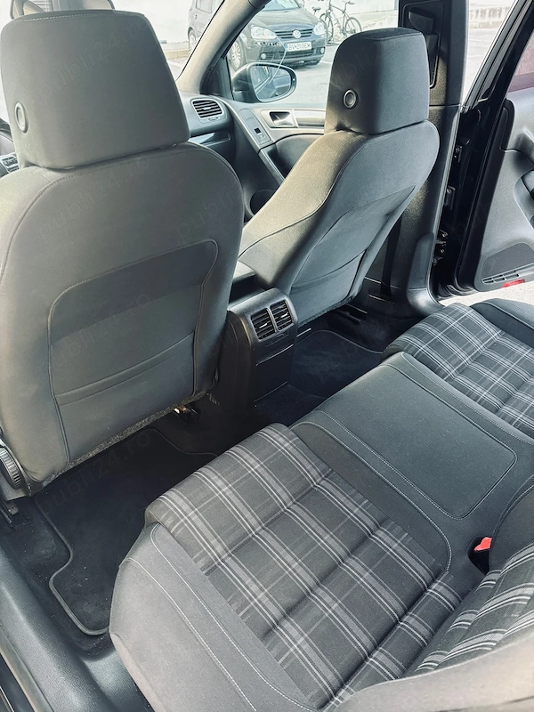 VOLKSWAGEN Golf 2012 — imagine 7