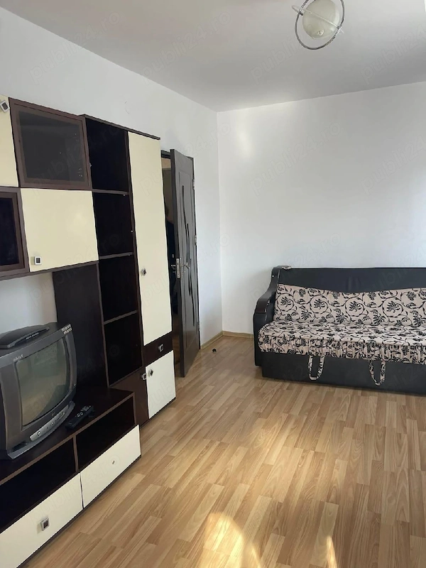 vând garsonieră zona M-uri et 2 pe soare! — fotografia 3