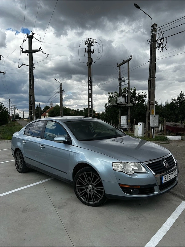 VOLKSWAGEN Passat