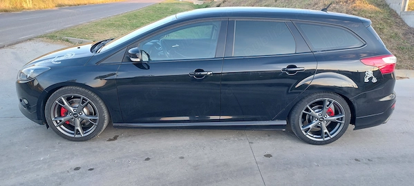 FORD Focus 2013 — imagine 2