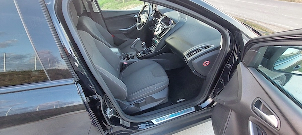FORD Focus 2013 — imagine 9