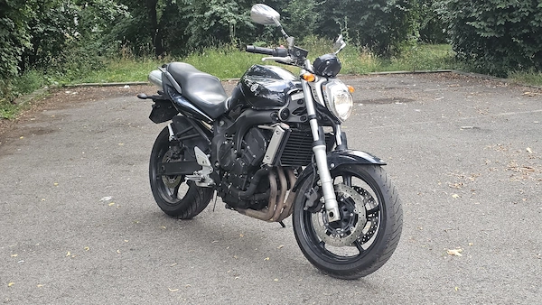 Yamaha FZ6 Black Edition