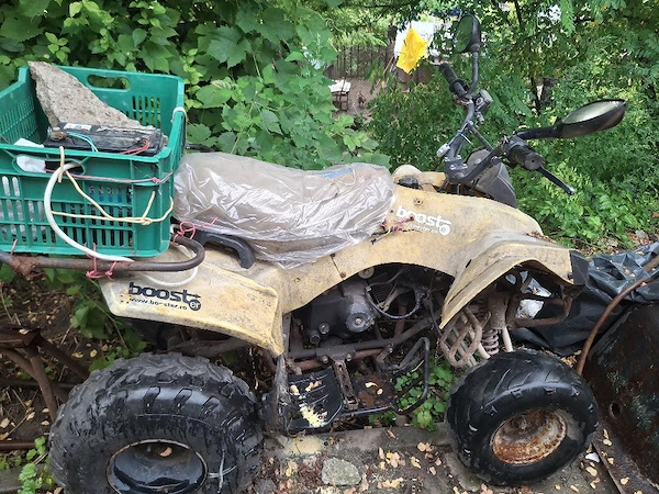 De vânzare atv.