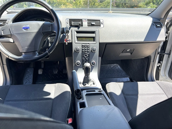 VOLVO S40 2010 — imagine 6