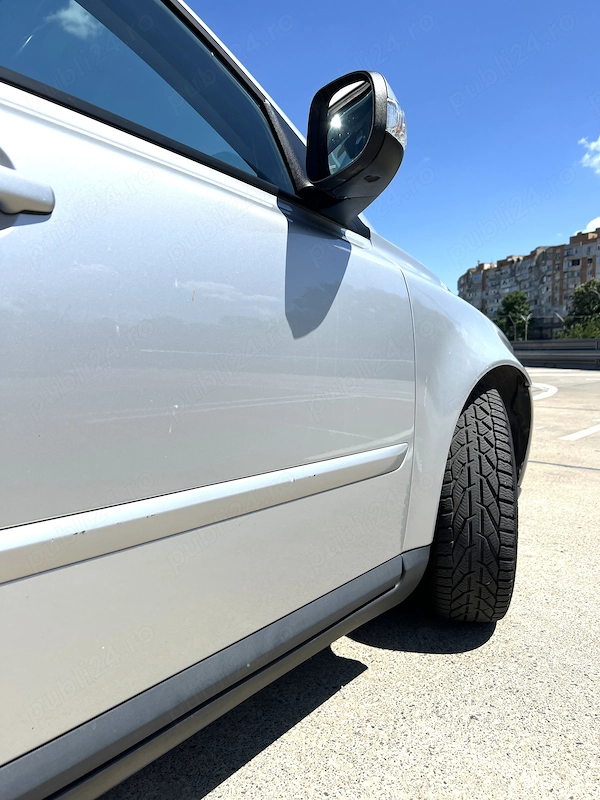 VOLVO S40 2010 — imagine 5