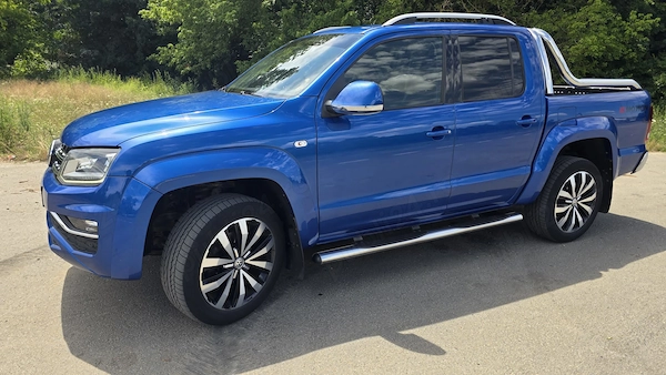 VOLKSWAGEN Amarok