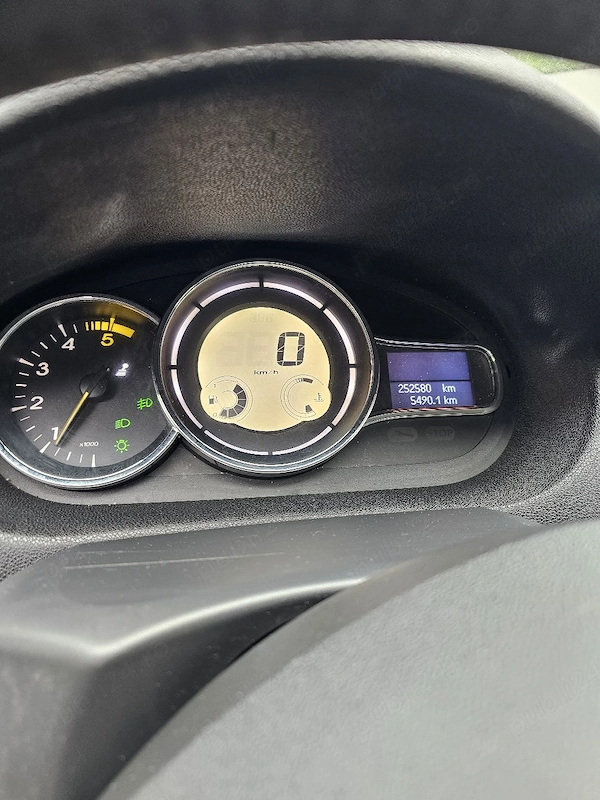 RENAULT Megane 2010 — imagine 5