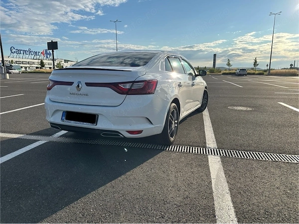 RENAULT Megane 2024 — imagine 2