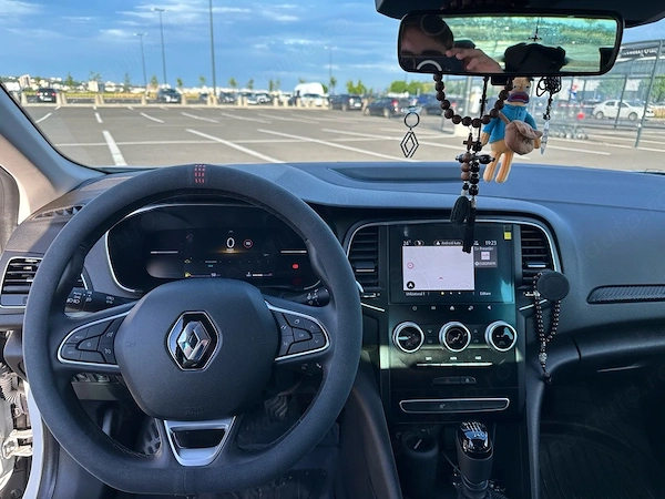 RENAULT Megane 2024 — imagine 5