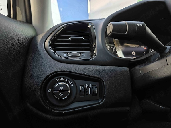 JEEP Renegade 2022 — imagine 10