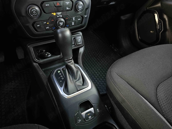 JEEP Renegade 2022 — imagine 12