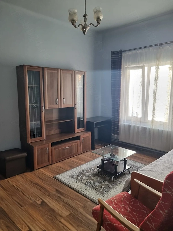 Apartament 2 camere de inchiriat piata sfatului — fotografia 1