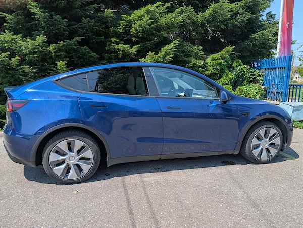 TESLA Model Y 2022 — imagine 5